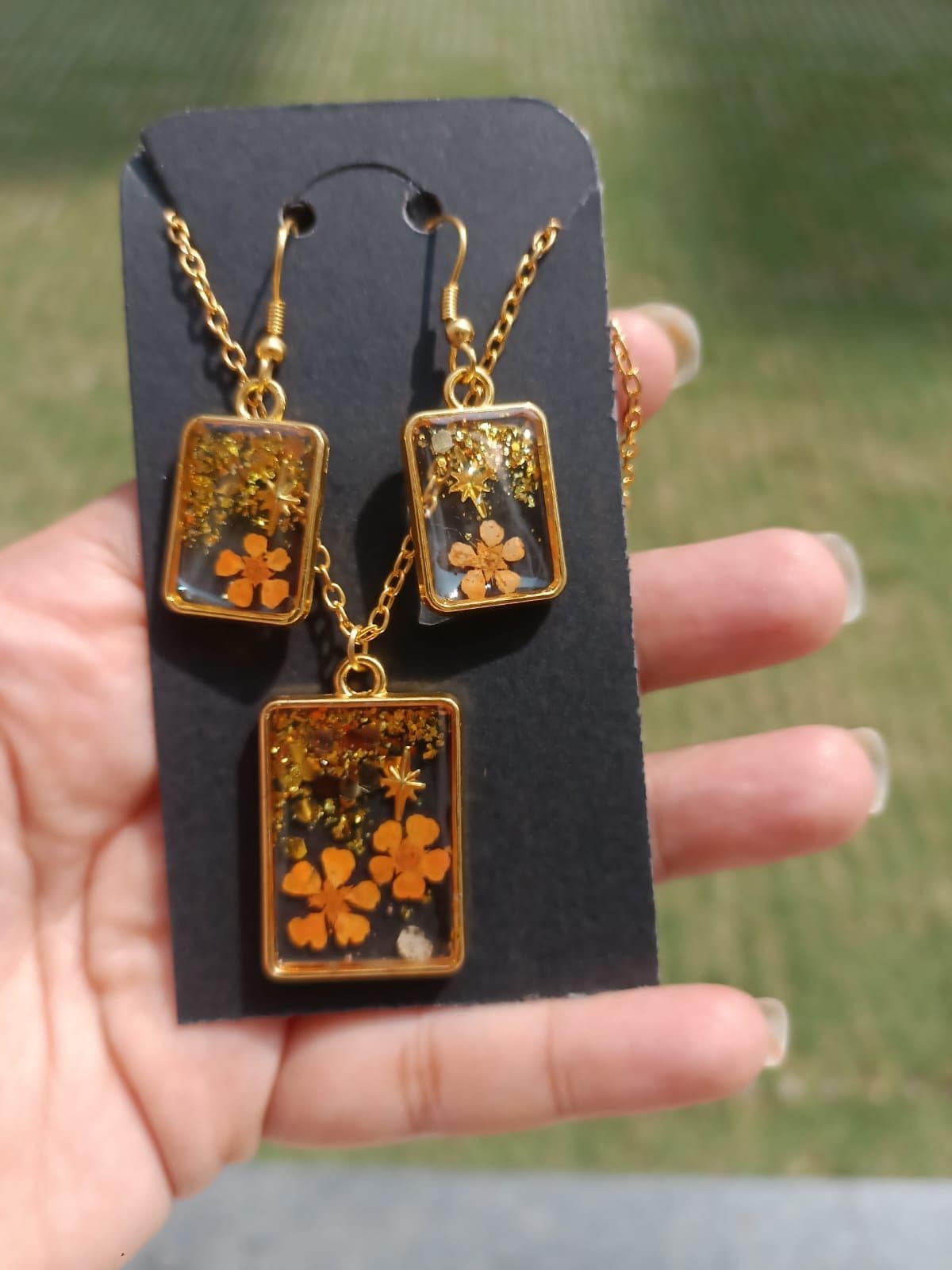 Rectangular resin drop earrings with pressed flowers